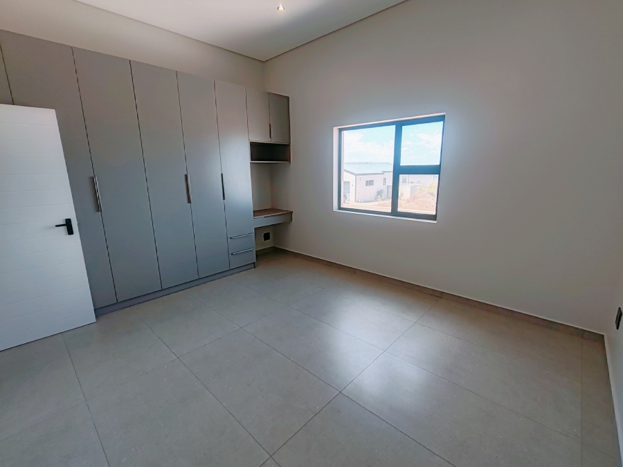 3 Bedroom Property for Sale in Hoogland Western Cape